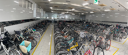 貝塚駅東口 駐輪場